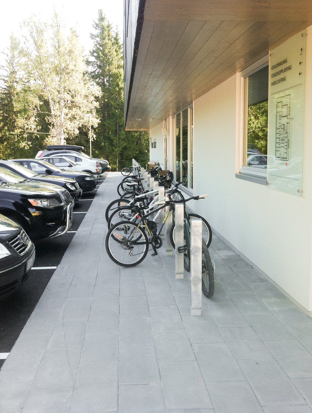 inngangsparti skole - Vågen & Hansen