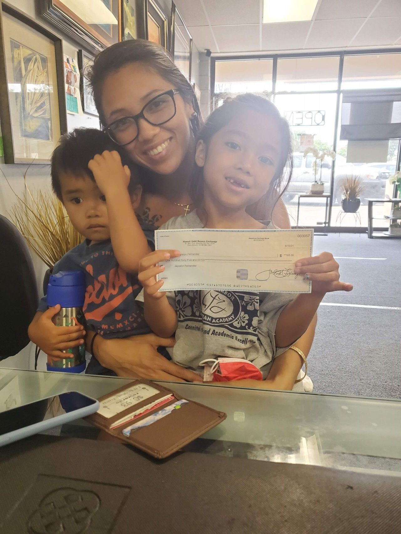 Woman With Two Kids — Ewa Beach, HI — Hawaii Gold Buyers Exchange