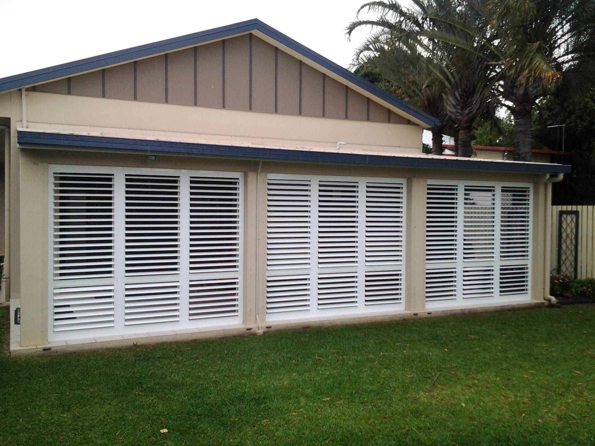 external aluminium shutters on enclosed patio 3