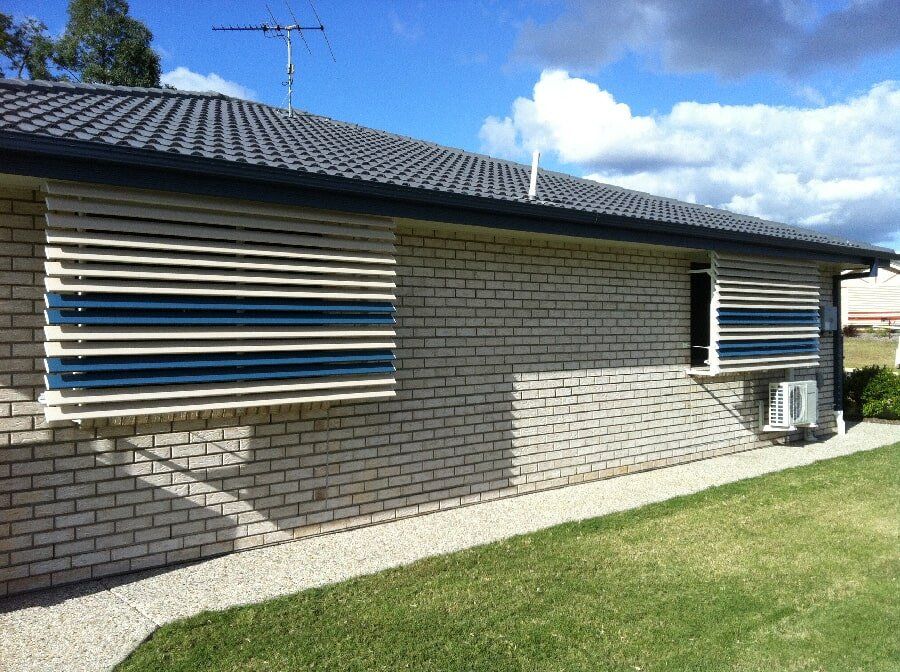 Cream Awnings in Mackay
