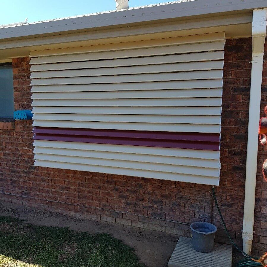 Cream & Red Exterior Aluminium Awnings in Mackay