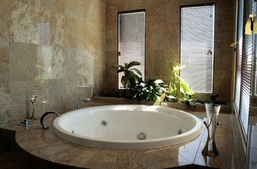 Venetian Blinds in Bathroom Window| Venetian Blinds in Mackay