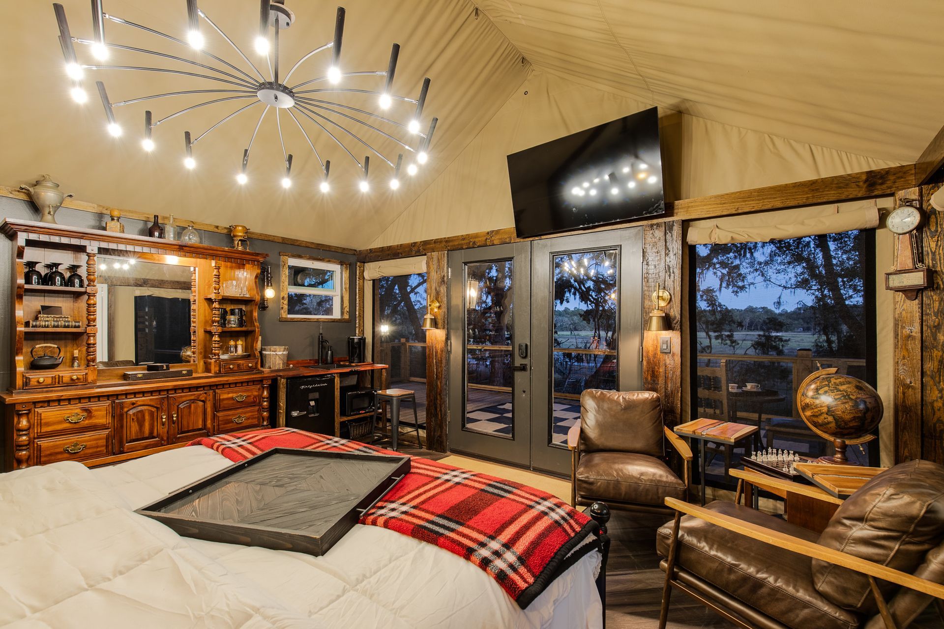 Treehouse, tent, campsite, campfire, nature, bird watching, retreat, vacation, resort, hotel, experience, family reunions