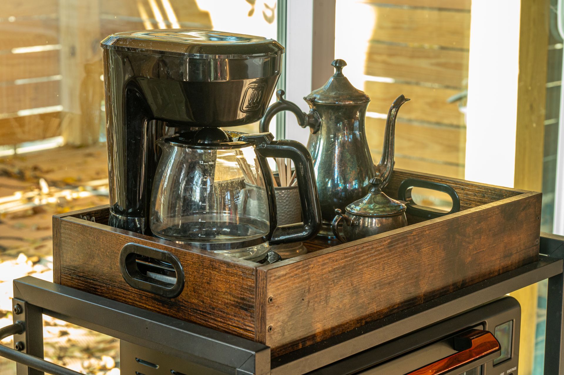 Treehouse, tent, campsite, campfire, nature, bird watching, retreat, vacation, resort, hotel, experience, family reunions