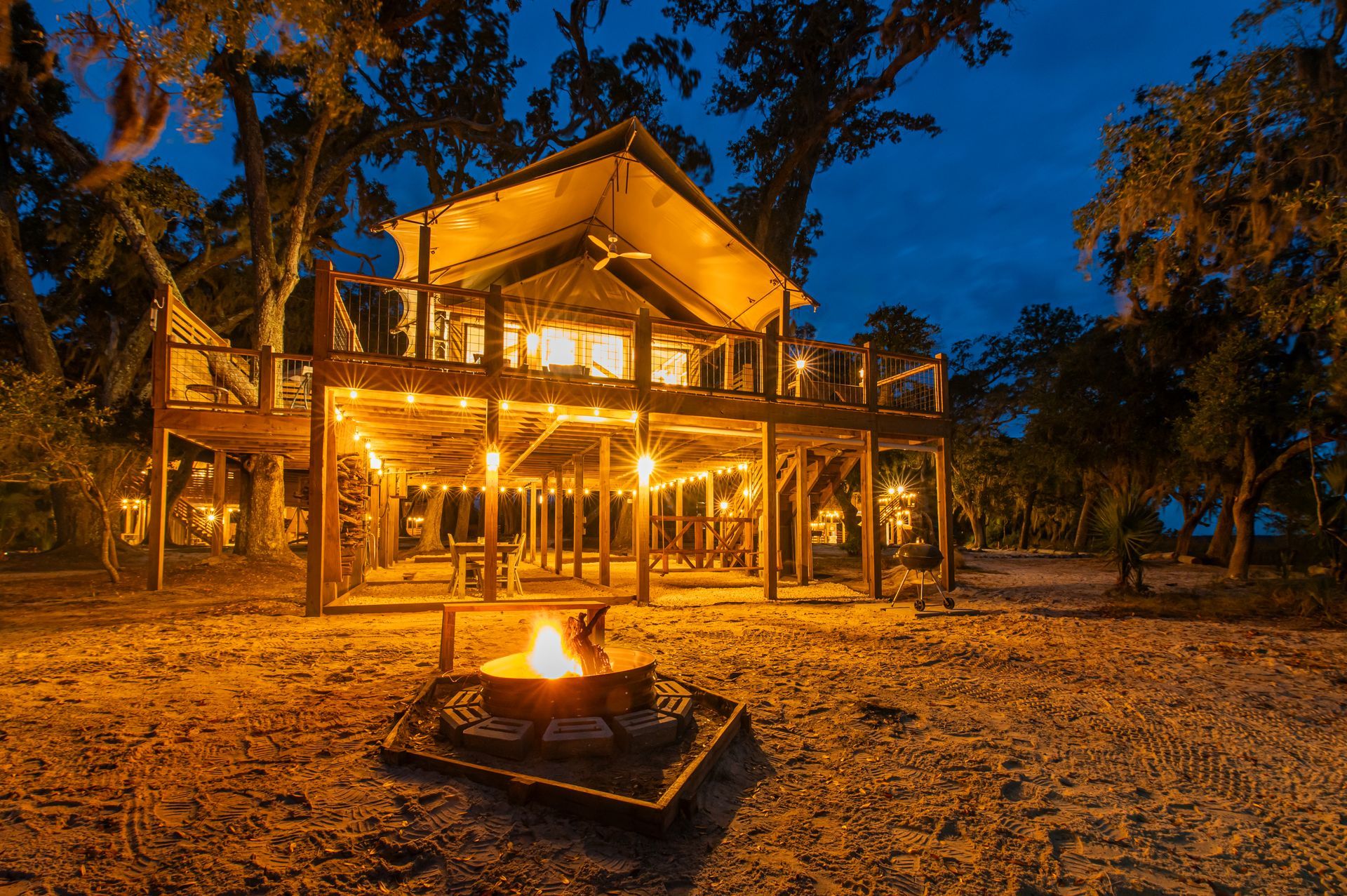 Treehouse, tent, campsite, campfire, nature, bird watching, retreat, vacation, resort, hotel, experience, family reunions