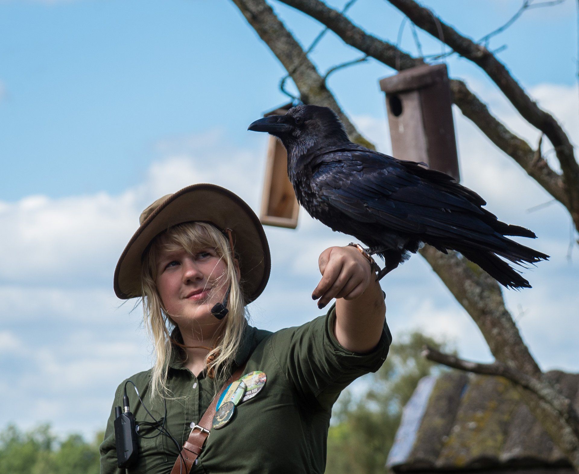 Följ med djurvårdarna på matningar och expeditioner i Skånes Djurpark