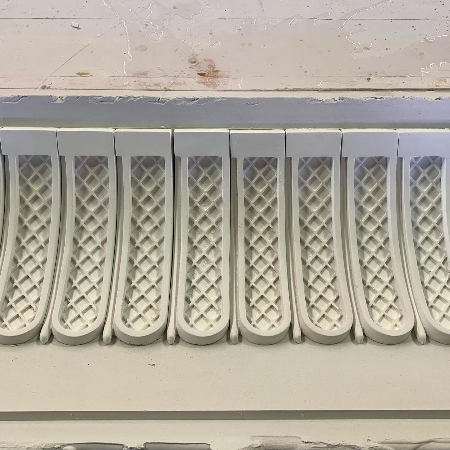 Clean Lattice Cornice Design — Custom Cornices in Logan Village, QLD