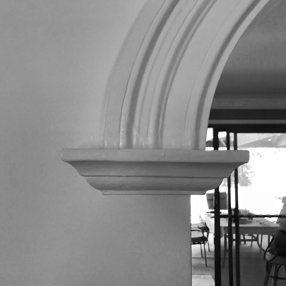 Flagtone Fibrous Column Cornice — Manufacturing Cornices in Logan Village, QLD
