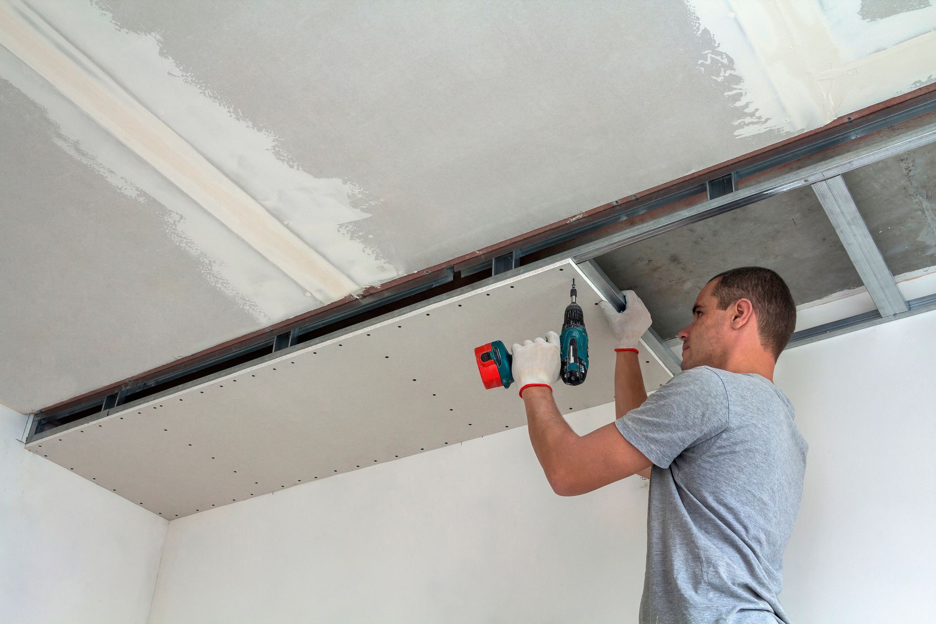 Fixing Drywall — Lexington, KY — Stewart Construction
