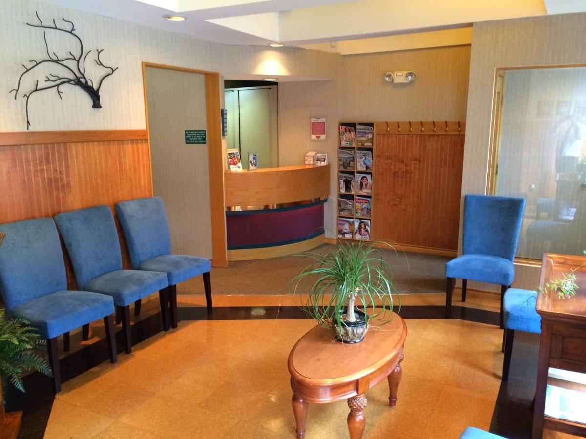 dental arts of bedford waiting area