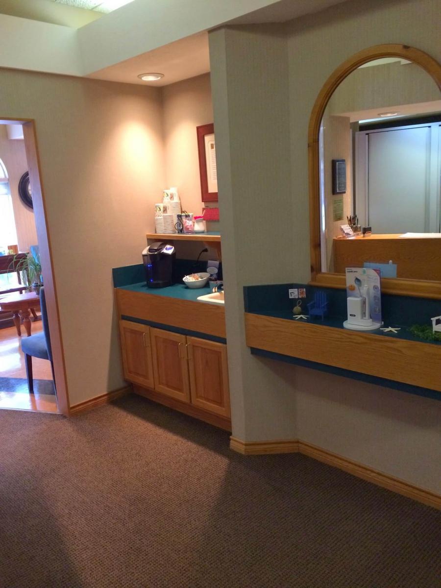 front hall, Dental Arts of Bedford