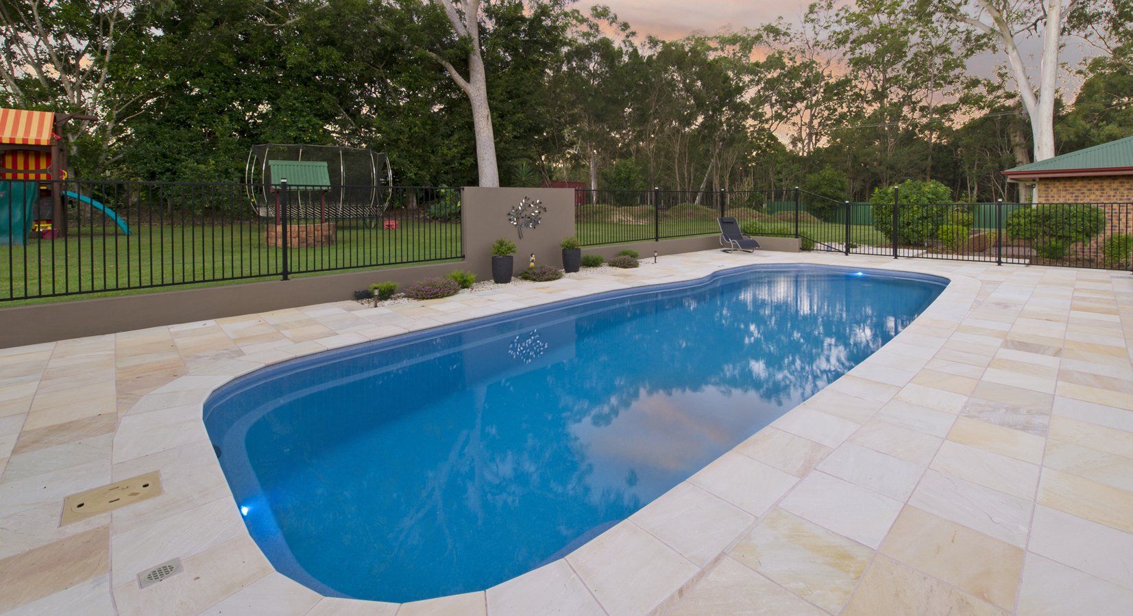 Canadian Fiberglass Pools Home
