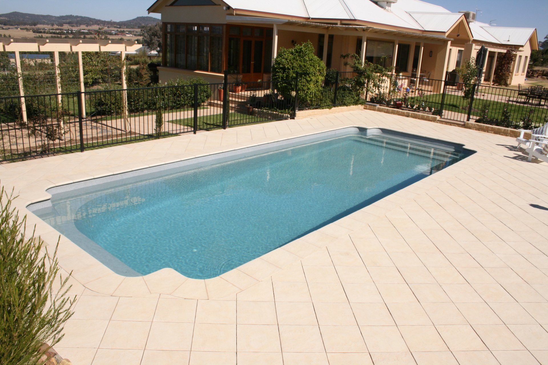 Canadian Fiberglass Pools Home   Fiberglass Swimming Pool Builder Australia Gallery Federation11 Greyquartz 1920w 