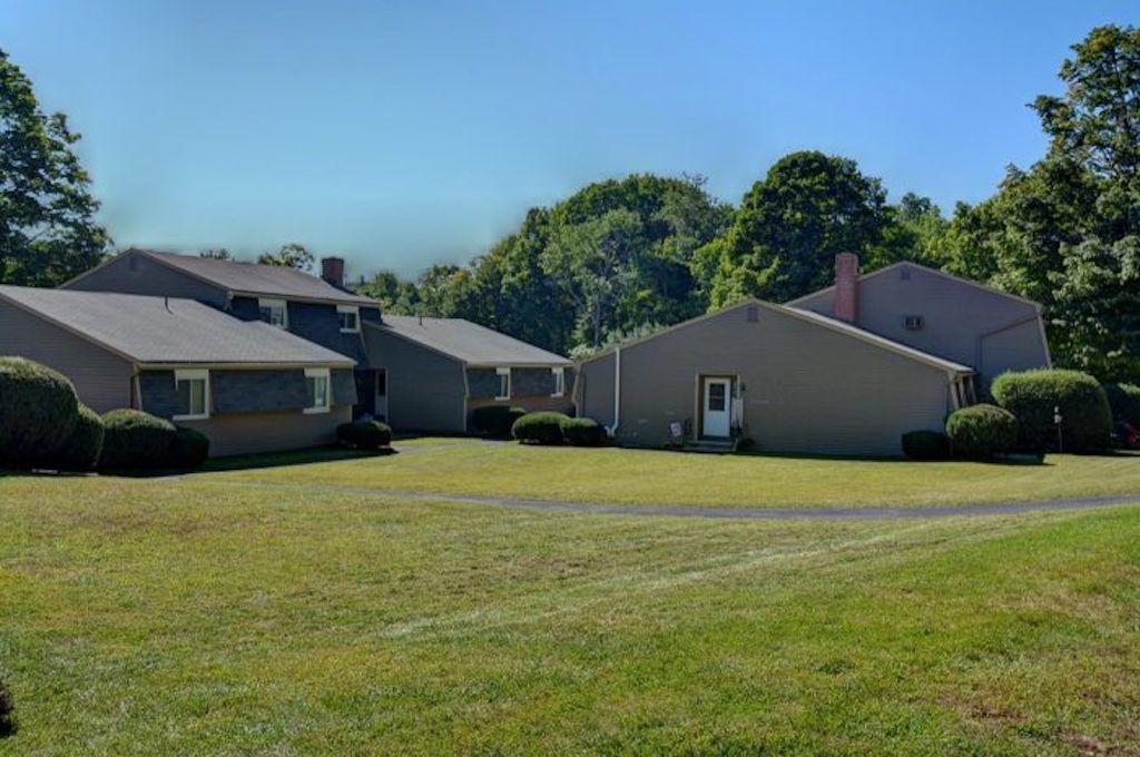 Equity Management Avon Connecticut Horne Ave Apartments