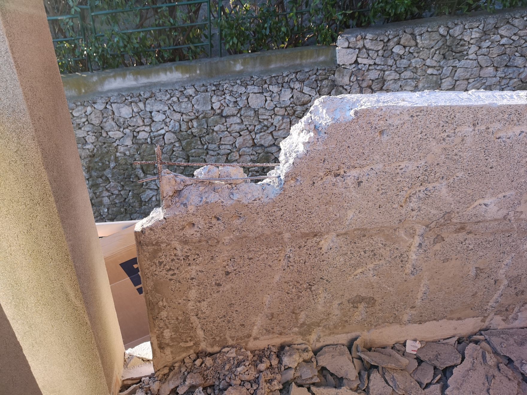 ristrutturazione muro giardino