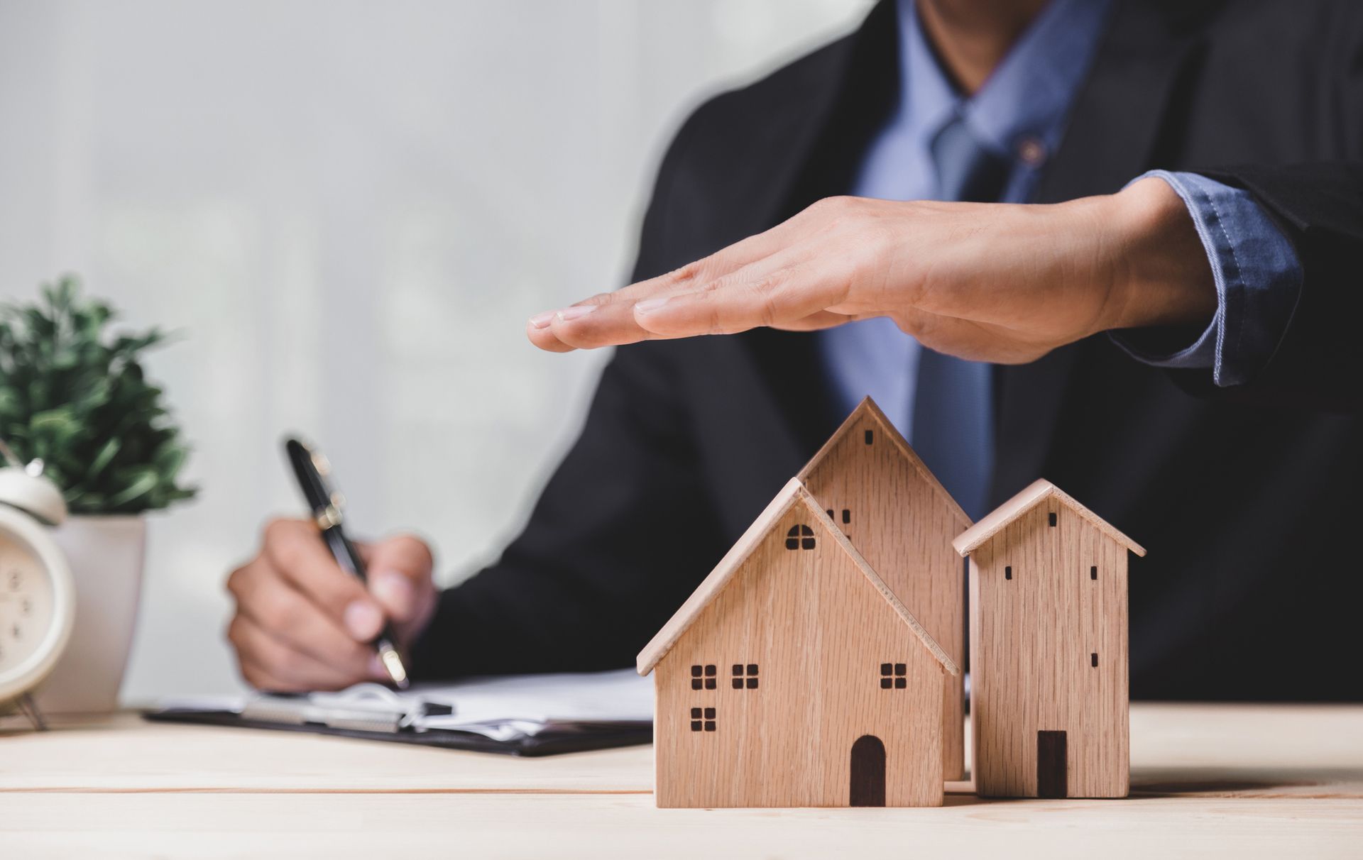 Agent Present the Hand Protection Model — Waco, TX — Bill Haddox Insurance