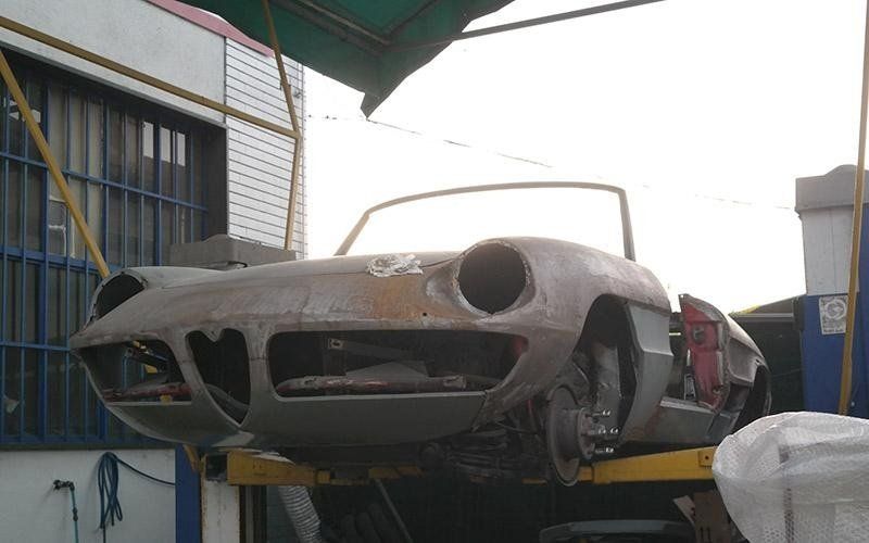 Duetto osso di seppia in carrozzeria