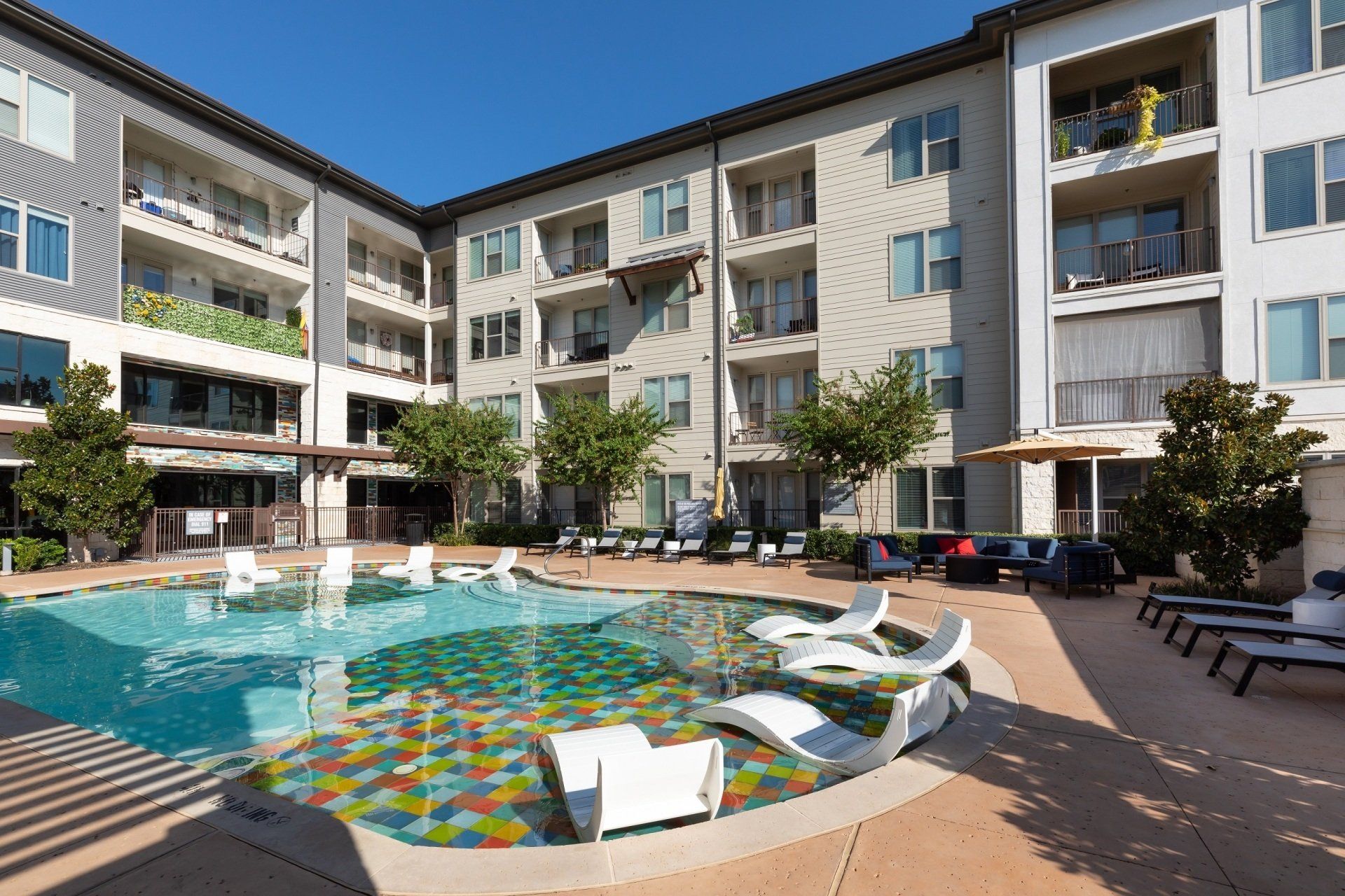 Mercantile River District | Pool Outside