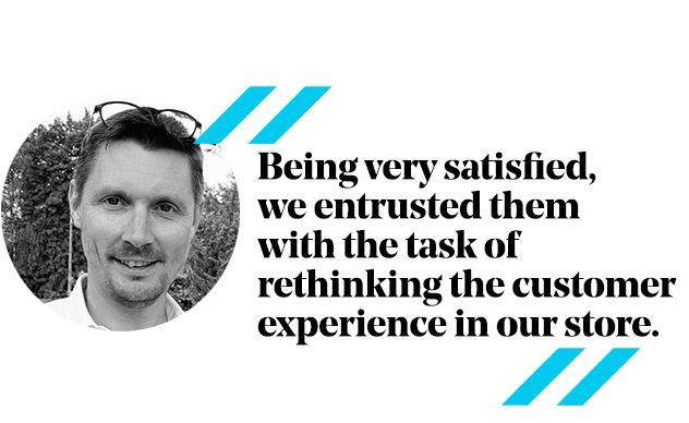 Man in glasses with testimonial text and blue design elements.