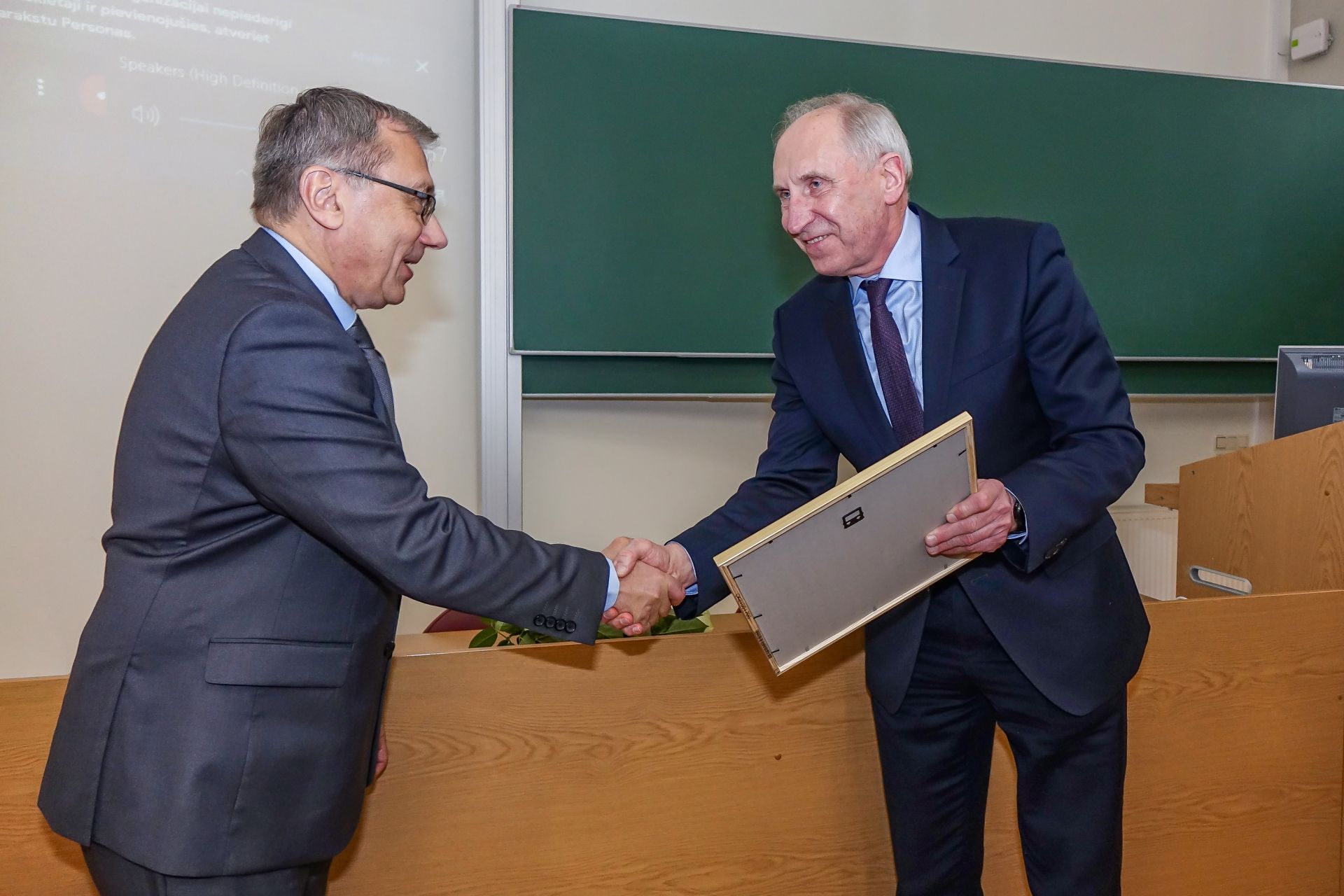 Noslēdzas profesora Kārļa Krēsliņa rektora pilnvaru termiņš - tiek ...