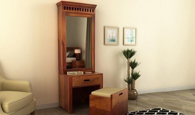 dressing table with door