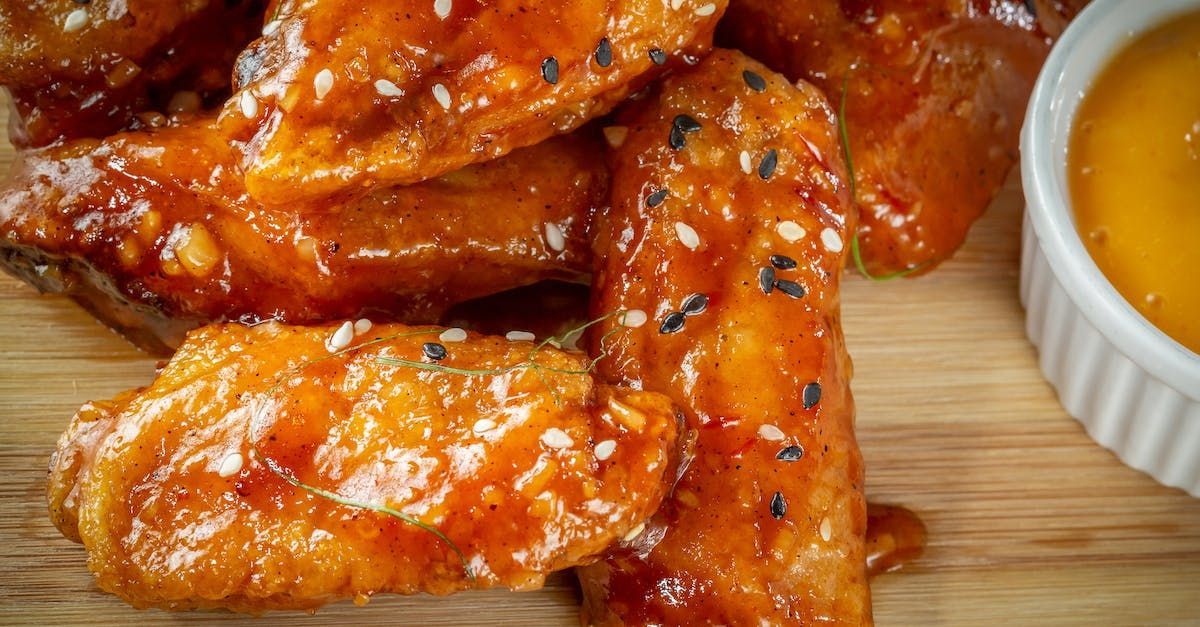 Flavored Chicken Wings With Fries