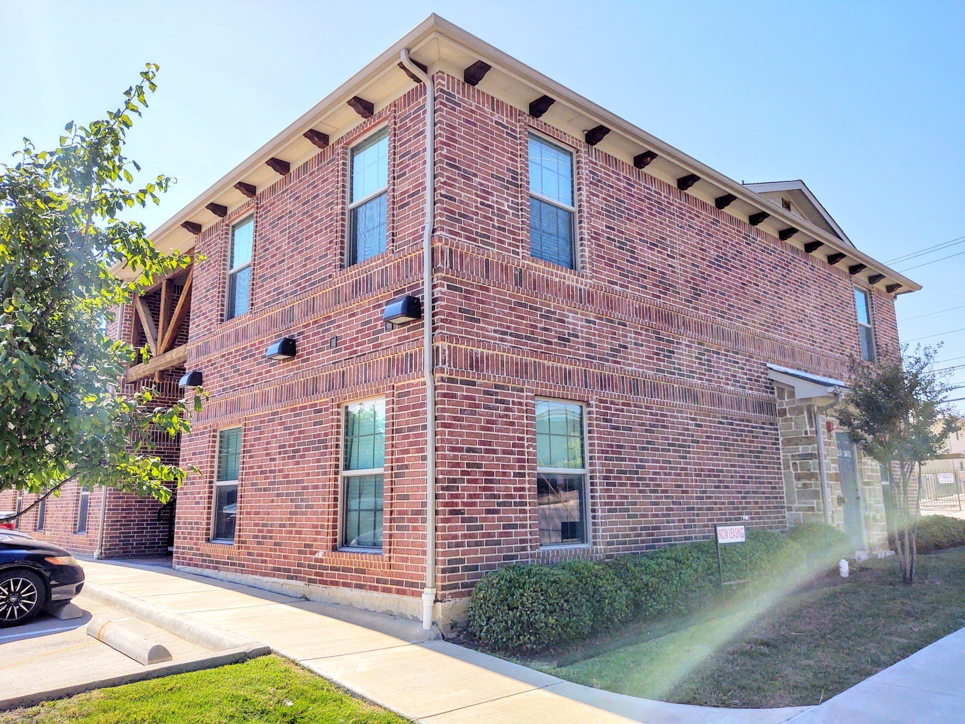 2505 W Hickory Street