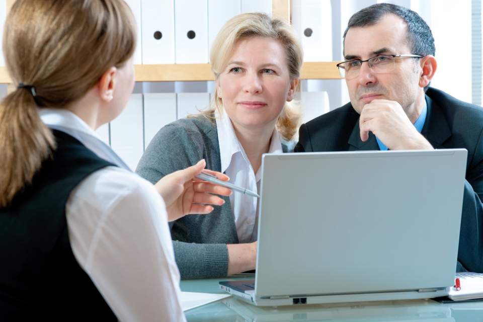 couple in a consultation session
