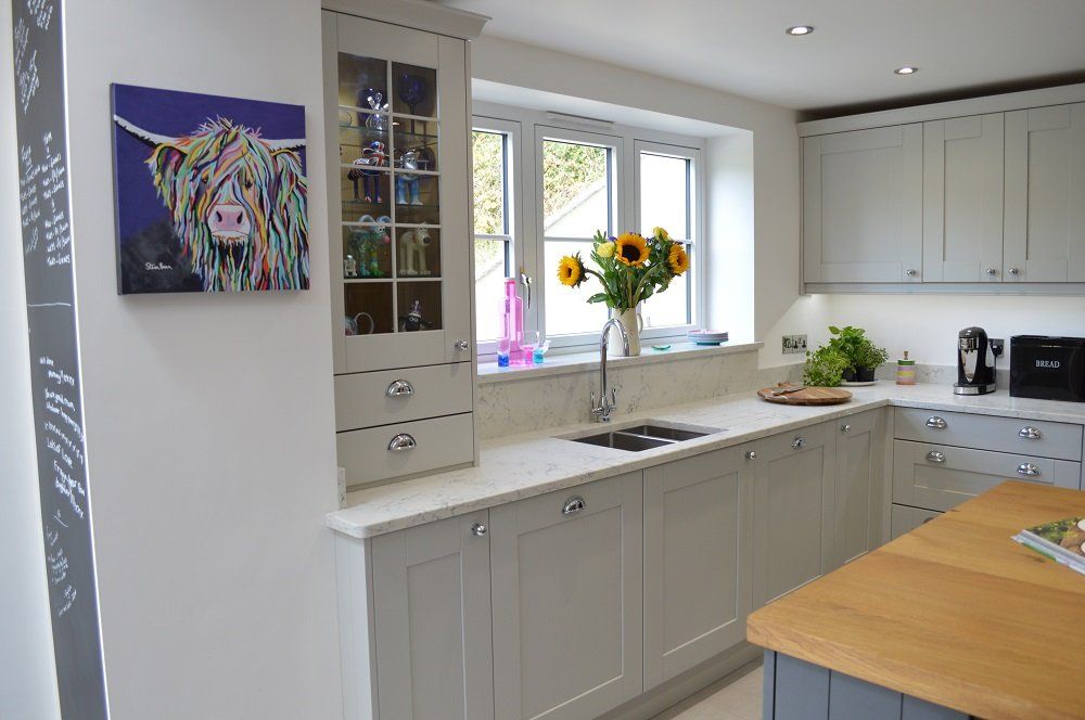 Valentino Kitchens Chew Stoke Carrara quartz & oak