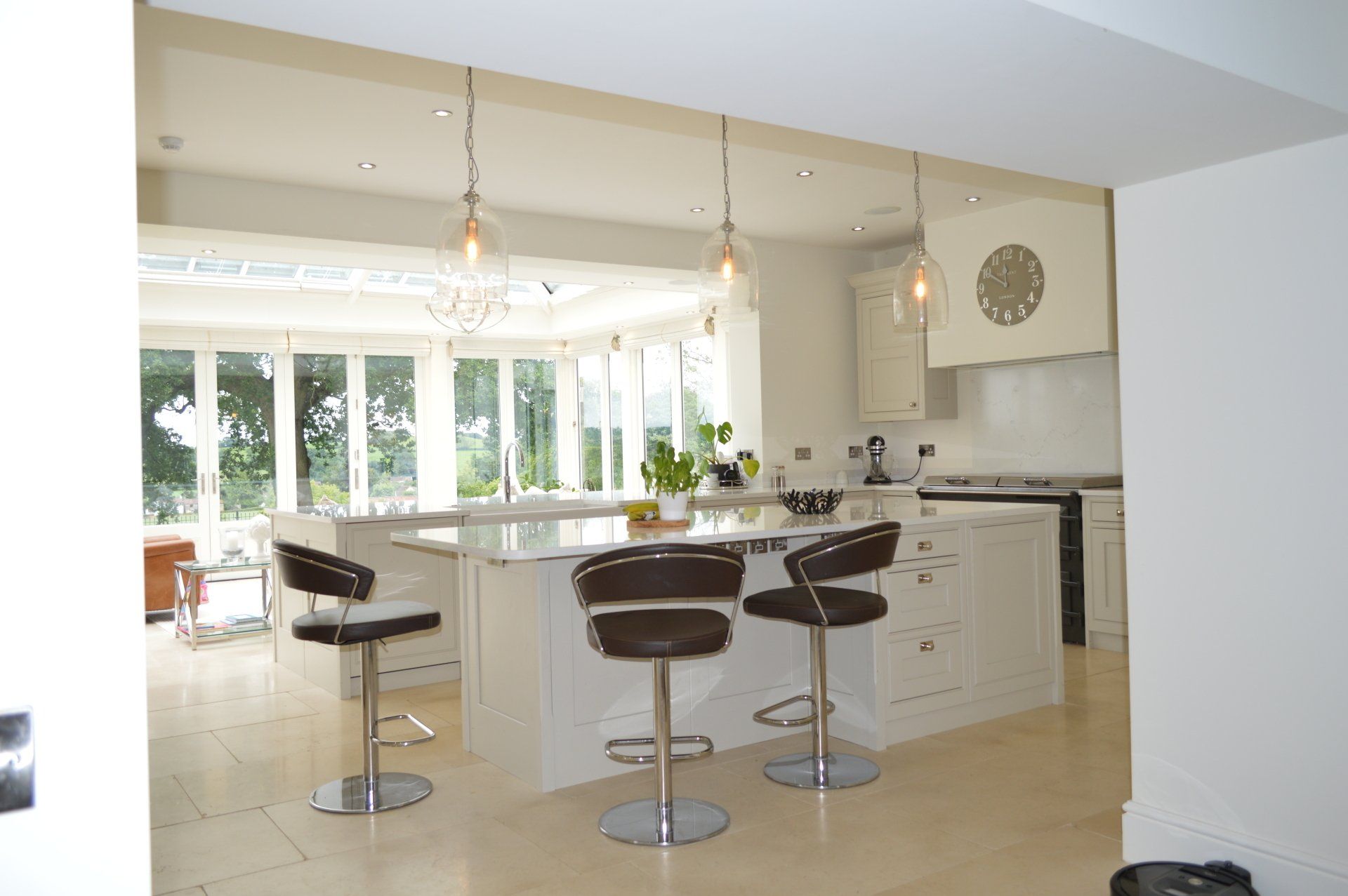Valentino Kitchens Chew Stoke Langton Putty Kitchen Supply Design Installation Island Seating