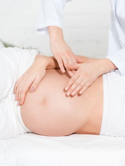 https://lirp.cdn-website.com/f6d213be/dms3rep/multi/opt/masseur-doing-belly-massage-to-beautiful-pregnant-2022-12-16-17-49-46-utc-b2422dc8-396w.jpg