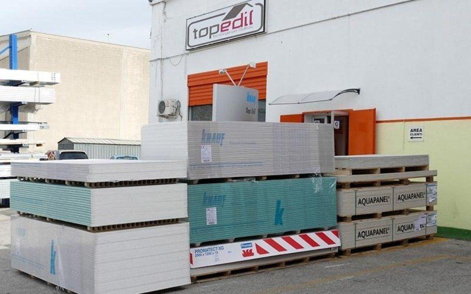 ditta specializzata in prodotti per edilizia leggera