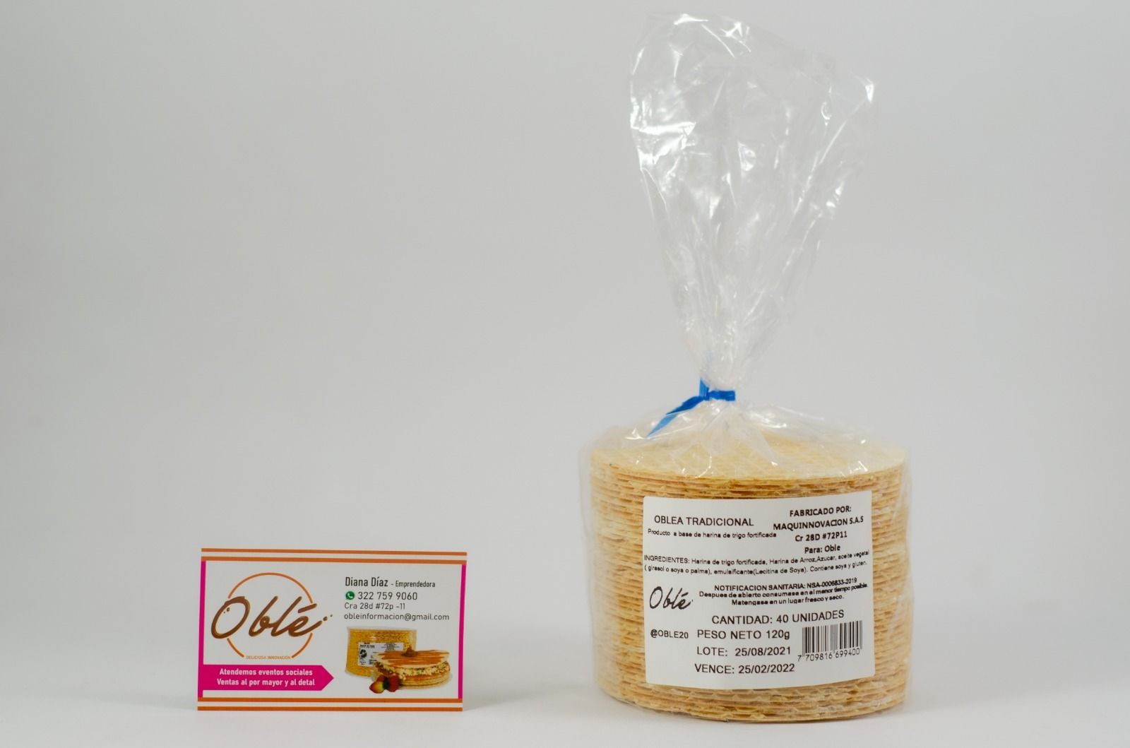 Una bolsa de tortillas chips al lado de una caja que dice oble