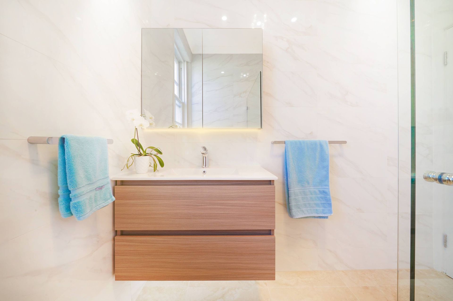 Modern Bathroom Interior in Double Bay 7