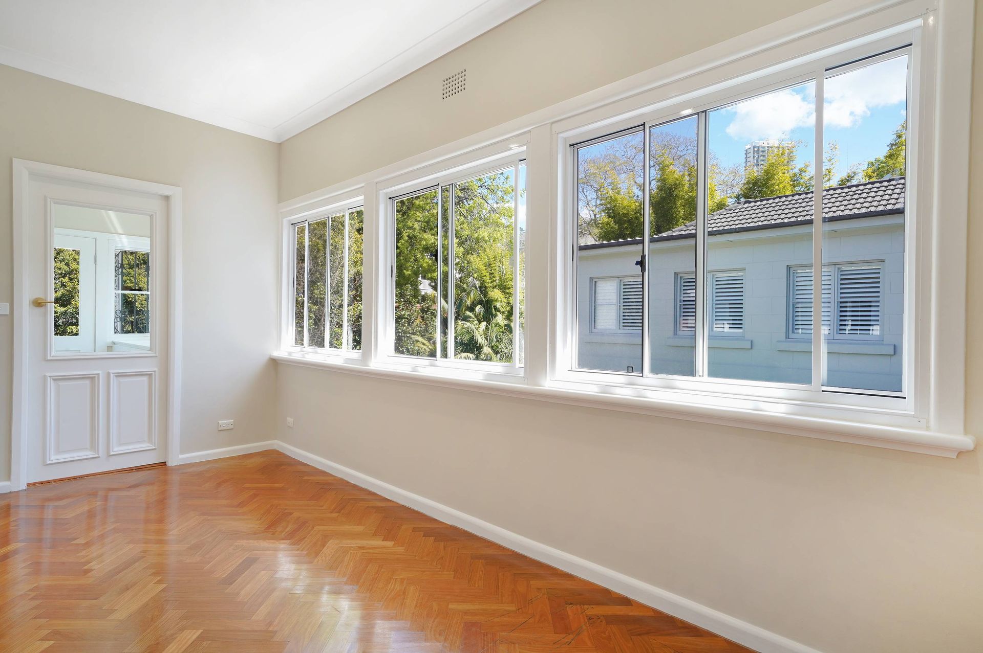 Modern Bathroom Interior in Double Bay 9