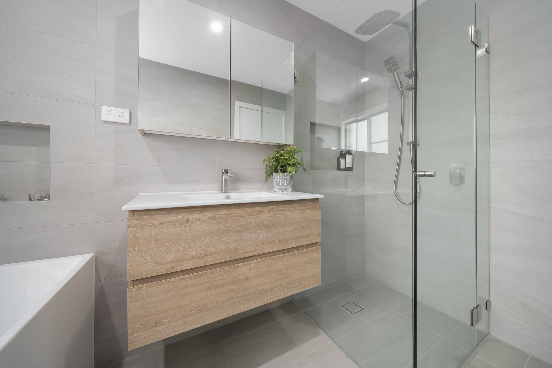 Luxury Bathroom in Greenwich 10