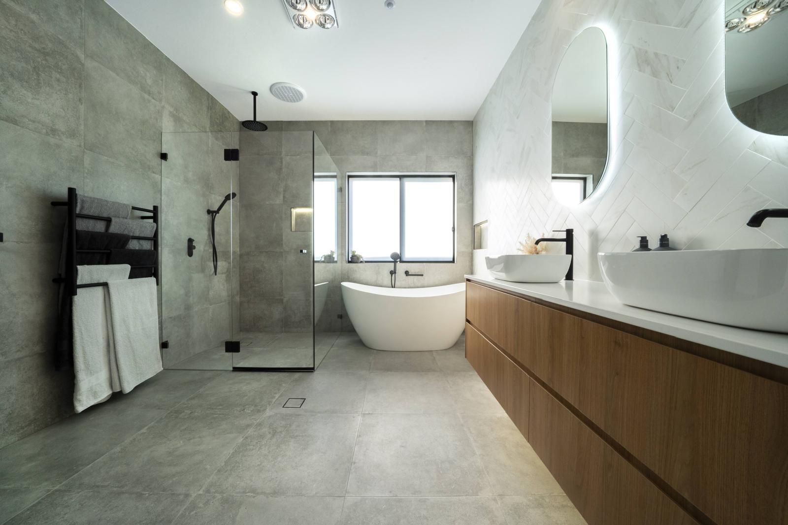 Luxurious Ensuite Bathroom in Mt Vernon 2