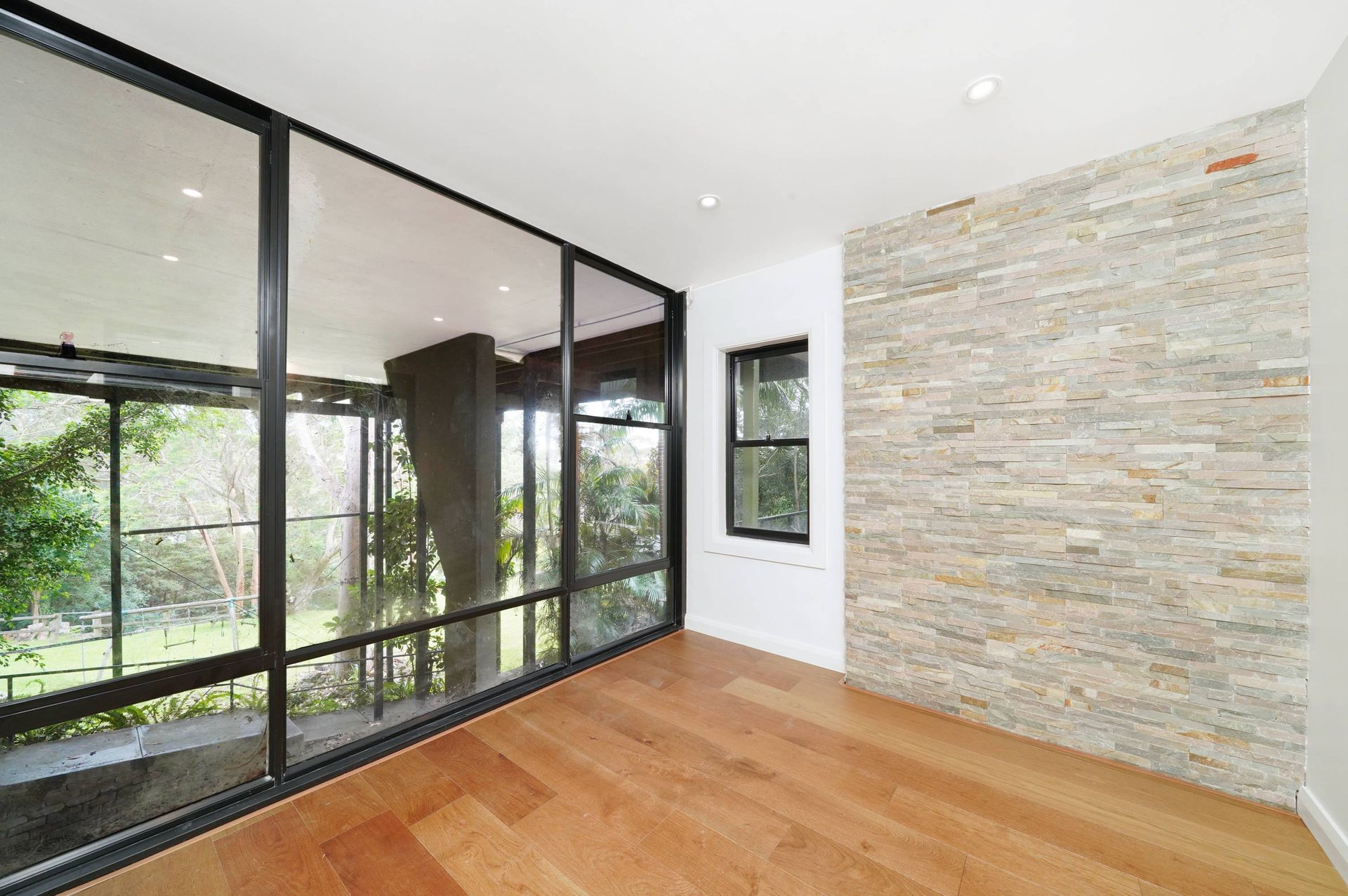 Clean Bathroom Design in Hunters Hill 10