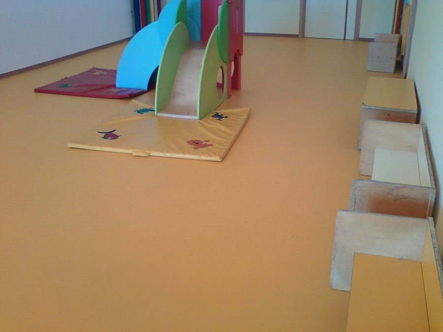 pavimento impermeabile per area giochi