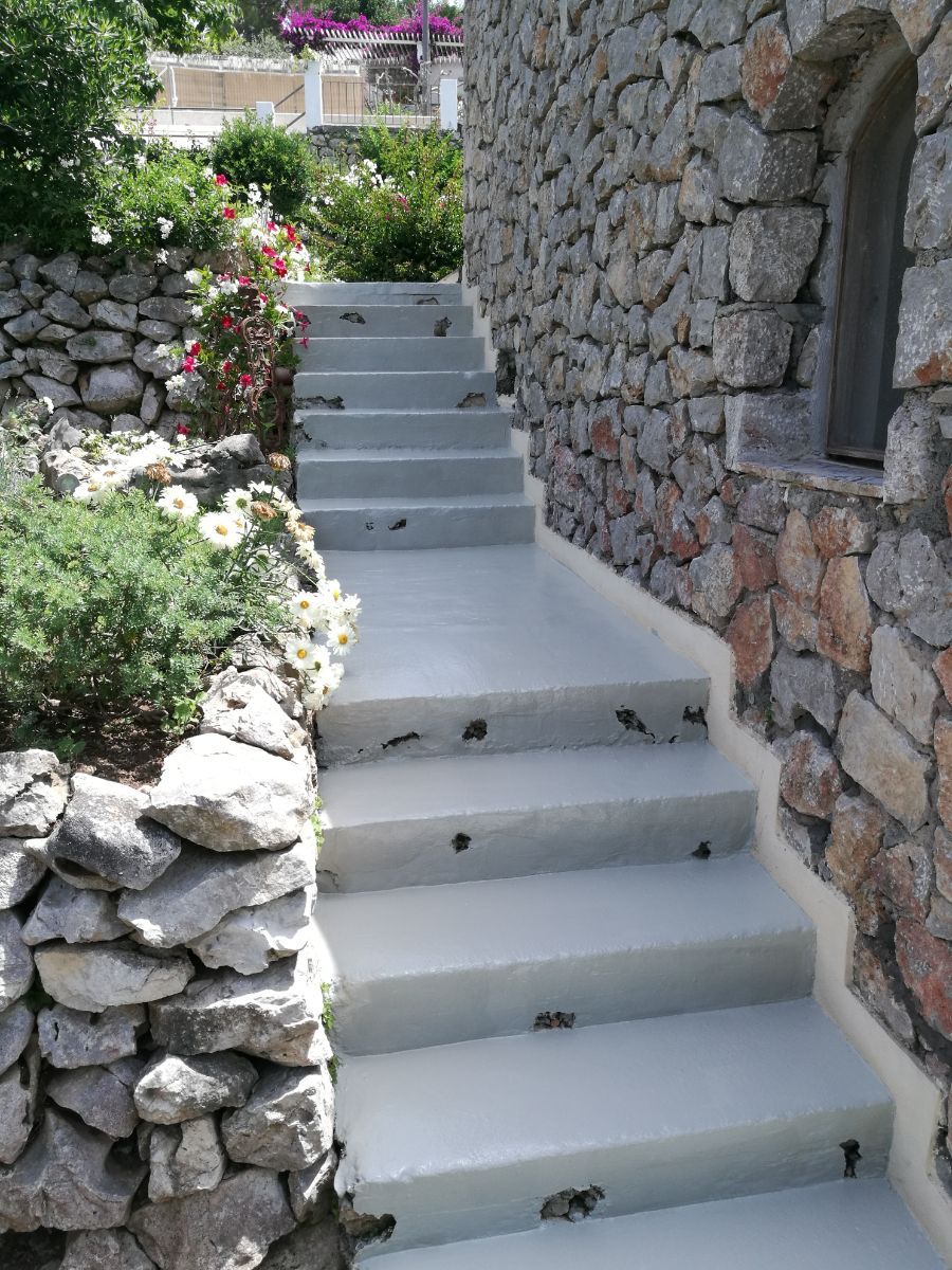 rivestimento sintetico per scale esterne