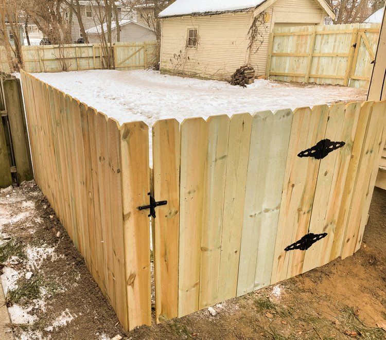 MI gallery wood fence: premium wood fence designs installation