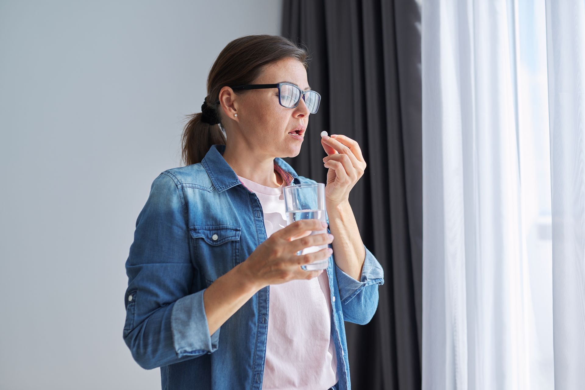 A CSU patient taking Novartis’ remibrutinib for allergy relief.