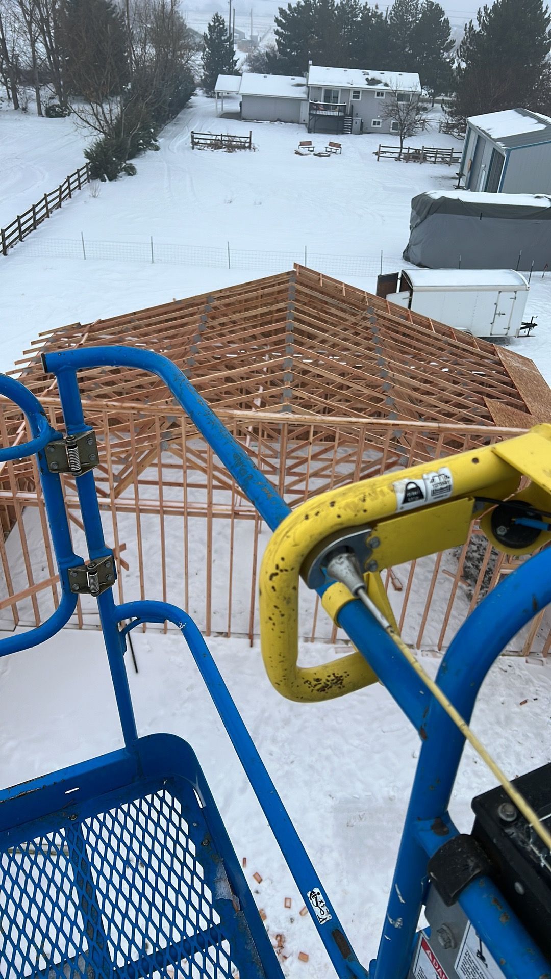 A group of concrete pillars are sitting on top of a concrete floor.