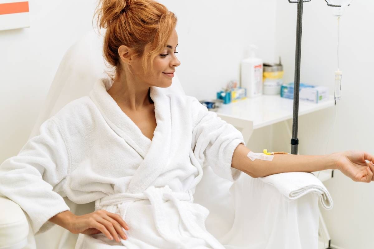 Woman receiving IV vitamin therapy near Lexington, Kentucky (KY)