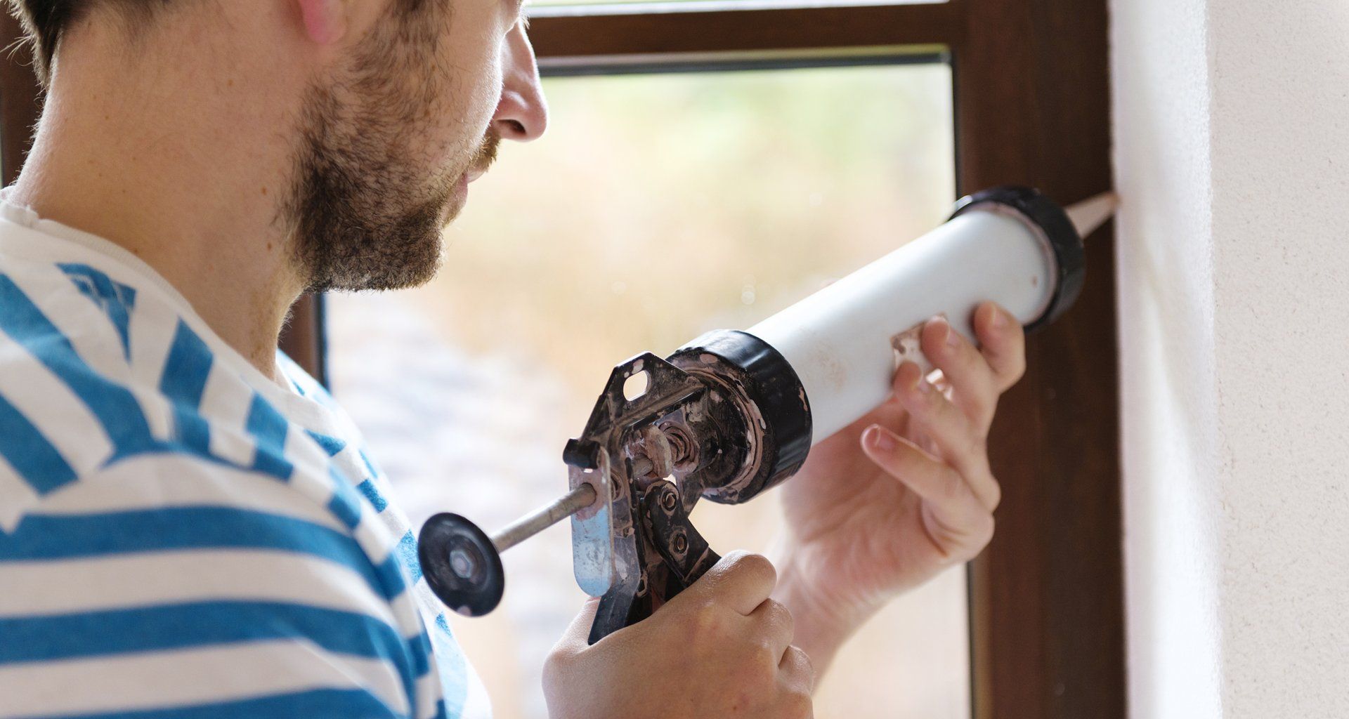 Sealant contractor
