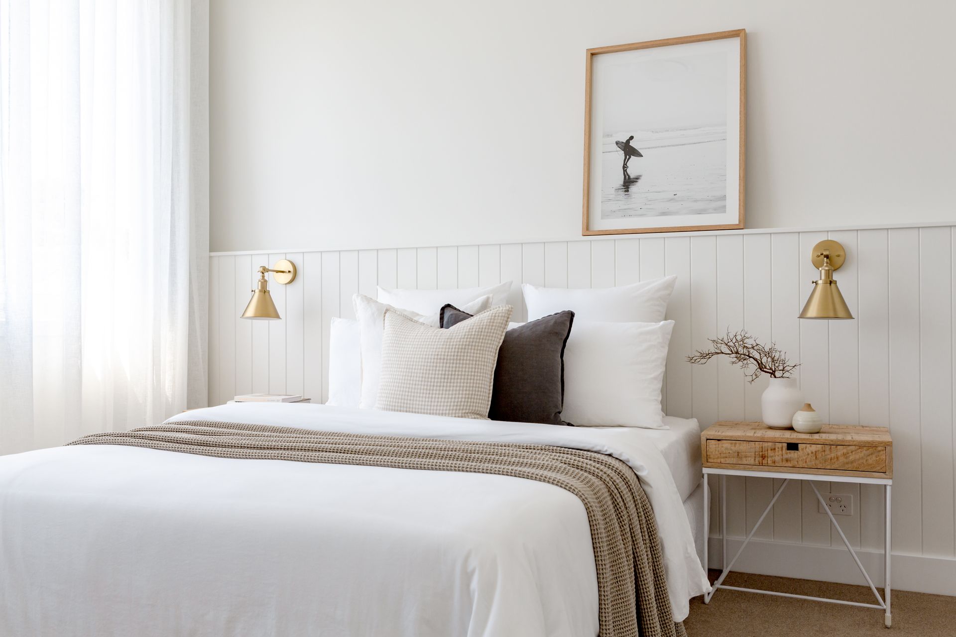 Coastline Builders & Designers guest bedroom design