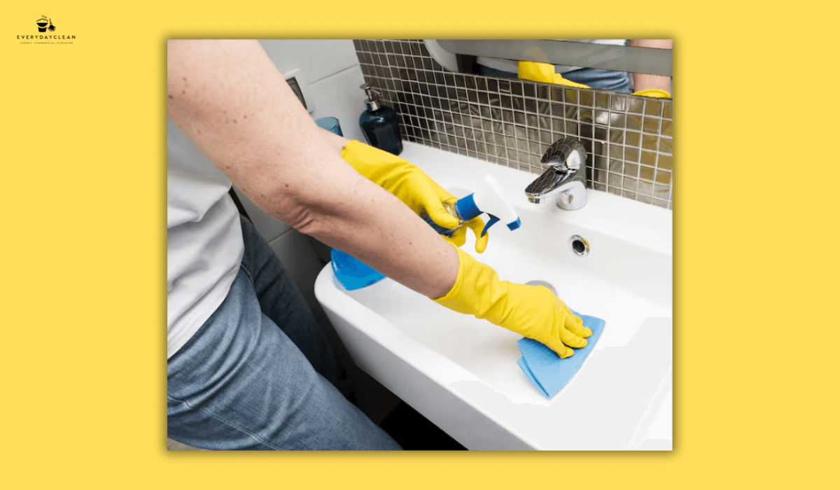 bathroom deep cleaning
