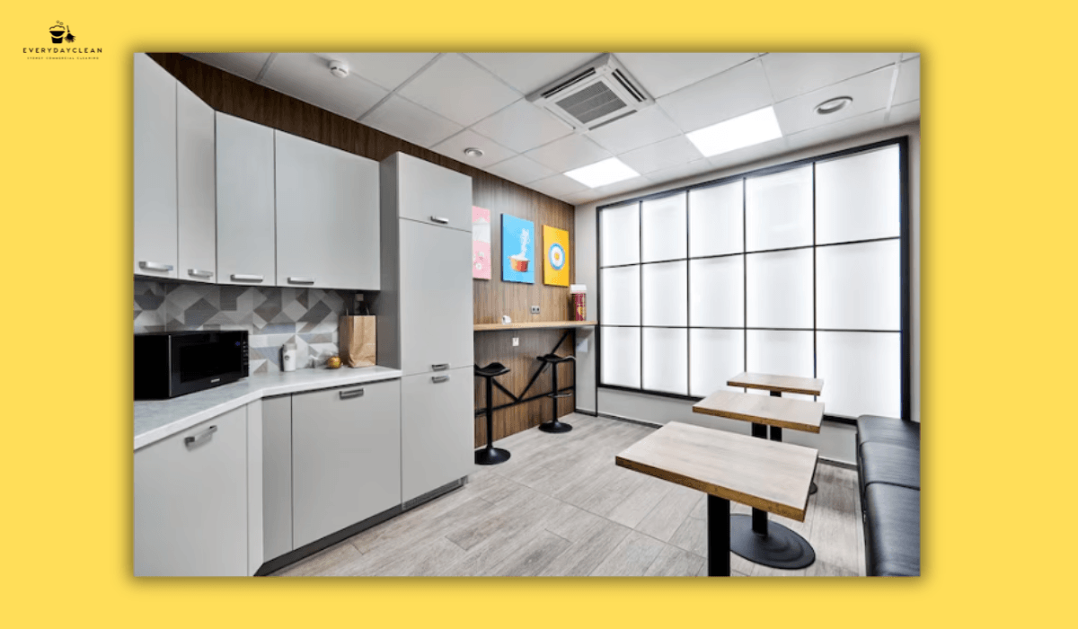 10 Office Areas That Need Cleaning Regularly