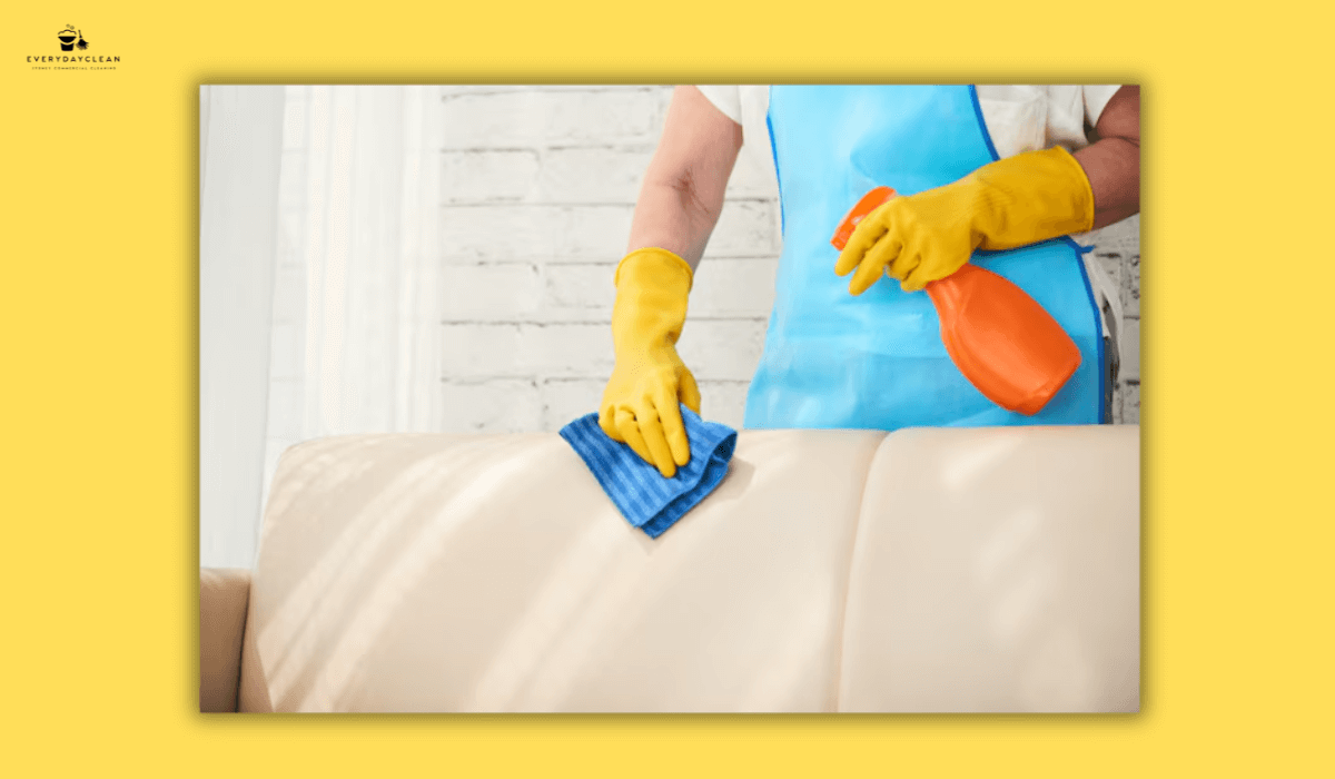 10 Steps to Clean Upholstery Chairs Without a Machine