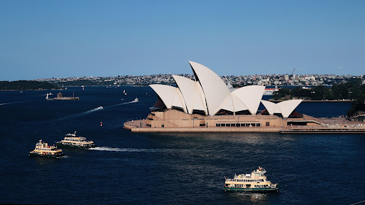 Ferry Services: Exploring Sydney by Water
